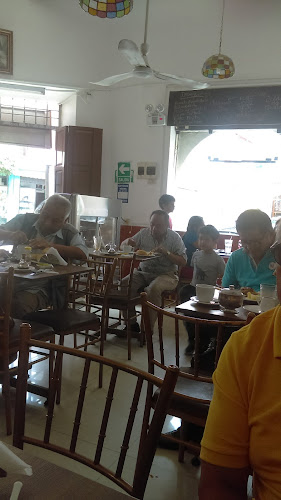 Opinii despre Restaurante LA Esquina De La Tita în Lambayeque - Gastronomía y hostelería