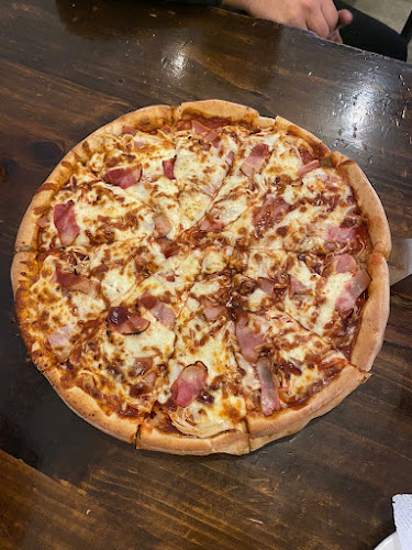 Pizza Nick & Nate's - Gastronomía y hostelería