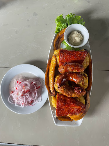 Comentarii opinii despre Coliseo de gallos Santa Rosa