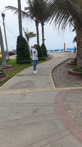 Playa El Elio, Av la Ribera S/N, Huanchaco 13000