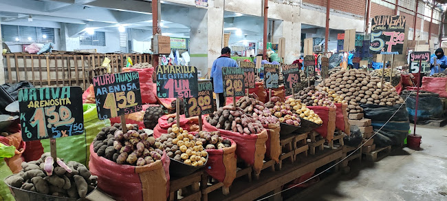 Opinii despre Mercado Mayorista de Frutas y Verduras în Huancayo - Gastronomía y hostelería