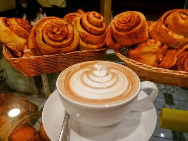 Comentarii opinii despre Radio Café