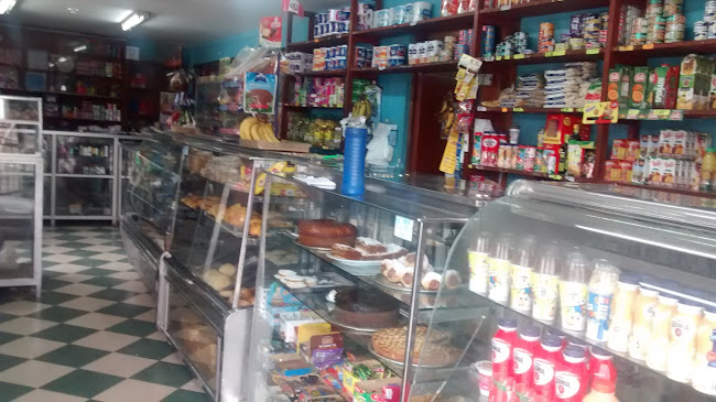 Opinii despre Panaderia ,Pasteleria, bodega Yoly în Callao - Gastronomía y hostelería