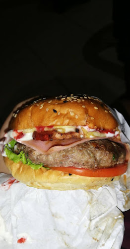 Cedros Burger IQT - Iquitos