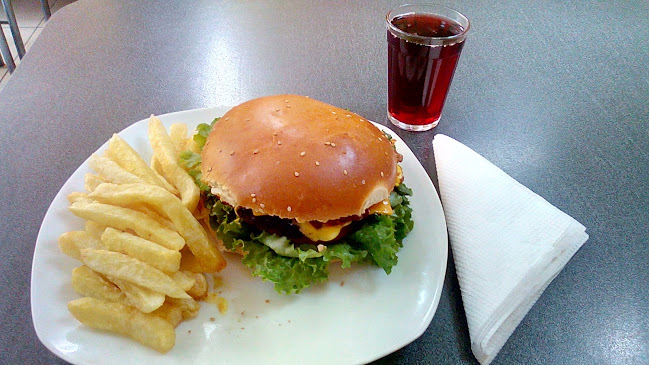Manduka Salchipapas y Hamburguesas - Yanahuara