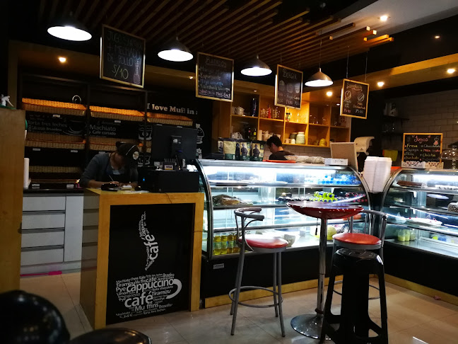 Marc Back Cafeteria Pasteleria Fina