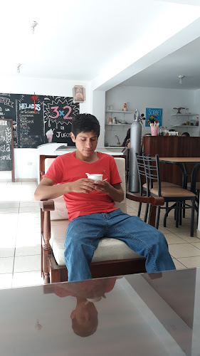 Comentarii opinii despre Sorbet Heladería Café