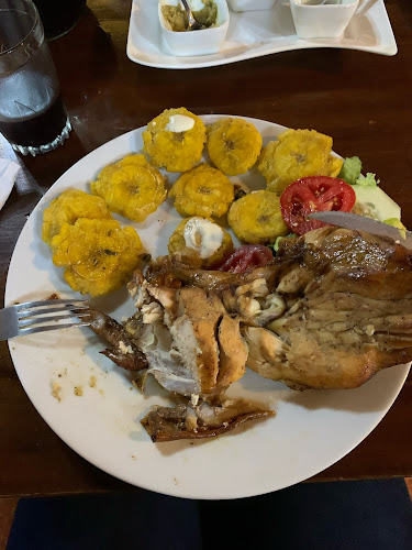 Opinii despre Tita's Brasa în Pucallpa - Gastronomía y hostelería