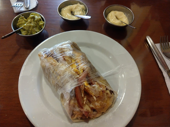 Av. Julio César Tello 898, Lima 15073