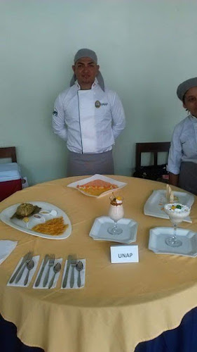 Trujillo 1039 Con pasaje las castañas Villa punchana