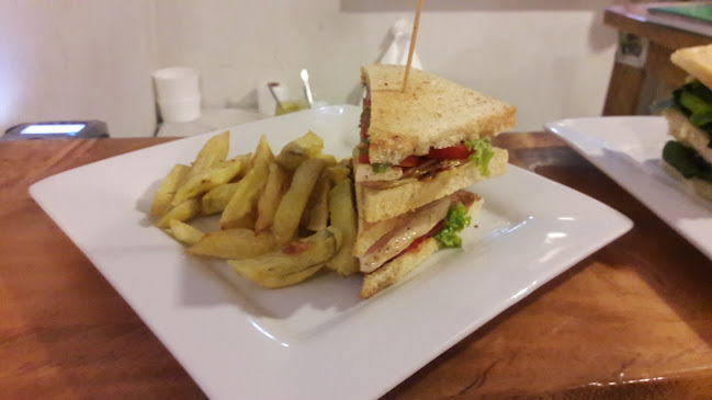 Opinii despre Trova Restaurante în Víctor Larco Herrera - Gastronomía y hostelería