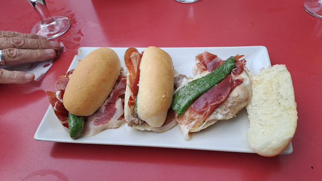 Opinii despre Bar la Cueva în Ilo - Gastronomía y hostelería