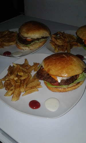 Opinii despre Hospedaje y Restaurante "Green Bull" în Oxapampa - Gastronomía y hostelería