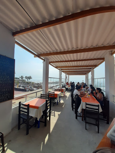 SOL Y ARENA - Huanchaco