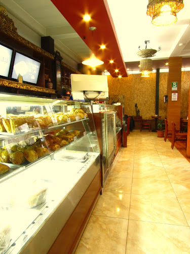 Opinii despre Basílica Marcavalle în Cusco - Gastronomía y hostelería