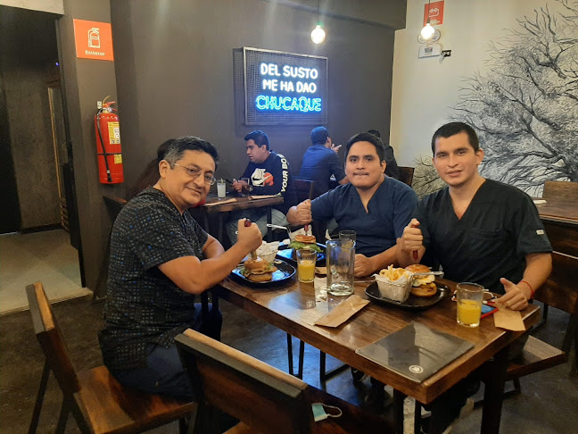 Calle Sta. Maria 312, Piura 20001