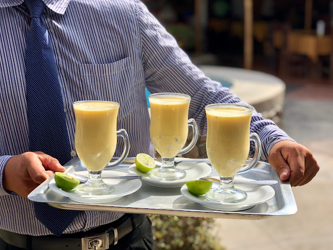 Calle Las Begonias, 11702