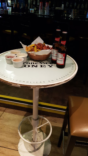 Opinii despre Just Play Bar & Grill în Lima - Gastronomía y hostelería