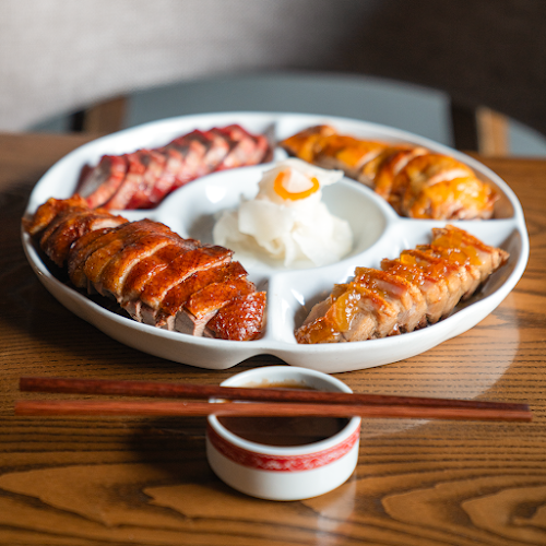 Comentarii opinii despre Madam Tusan