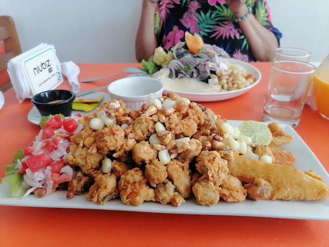 SOL Y ARENA - Huanchaco