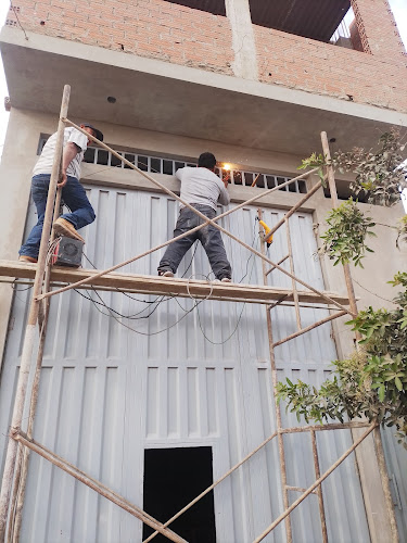 64XP+W67, Av. José Eufemio Lora y Lora, José Leonardo Ortiz 14013