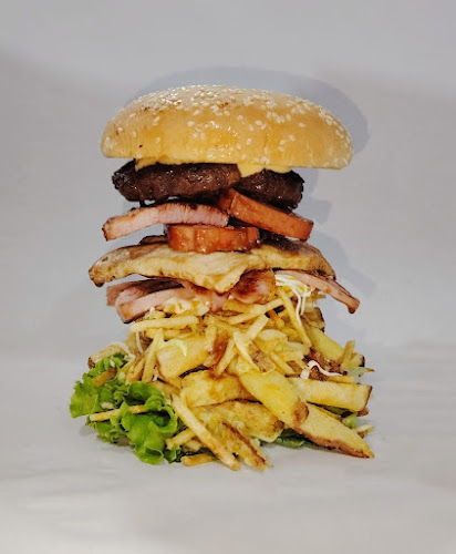 Opinii despre Sub house în San Vicente de Cañete - Gastronomía y hostelería