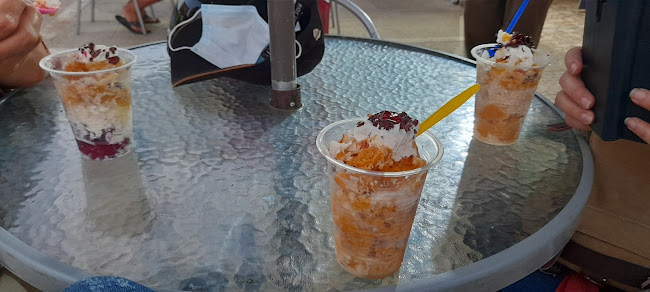 Comentarii opinii despre Violeta's Snack Bar