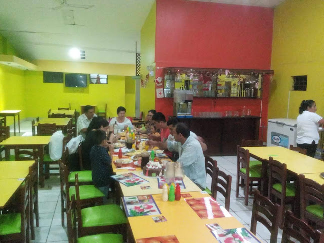 Pollería Rikos Chicken - Gastronomía y hostelería