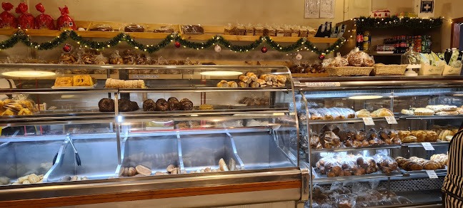 Comentarii opinii despre Povea Panaderia Pastelería Magisterio