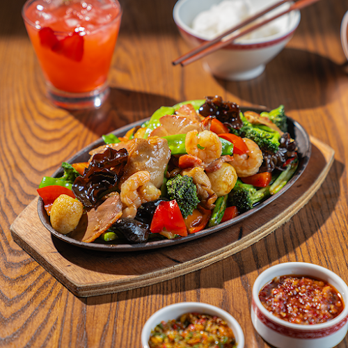 Av. Alfredo Mendiola 3690, Independencia 15311