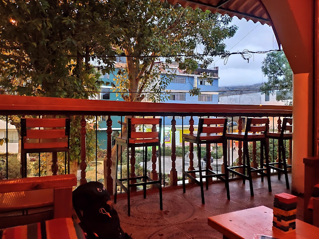 del Golden Plaza, Huaraz 02000