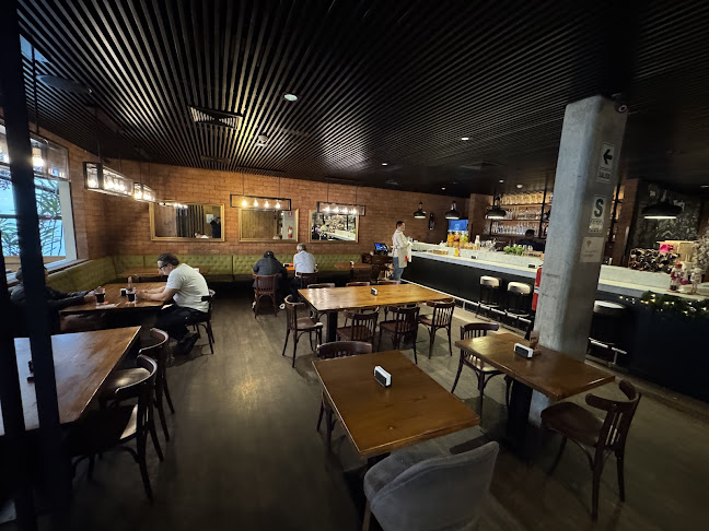 Av. Vasco Núñez de Balboa 660, Miraflores 15074