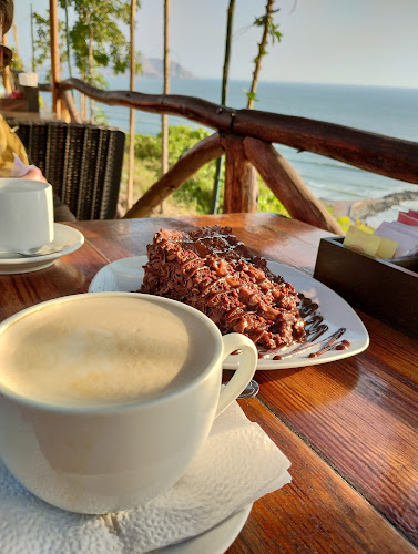 VXJ3+9VW, Mal. de la Marina, Miraflores 15074