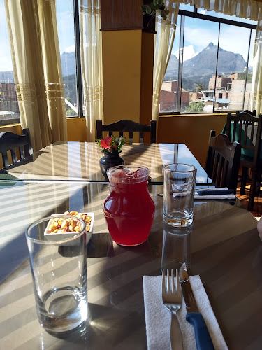 FF6H+W2W, Jr. Rafael del Castillo, Huaraz 02001