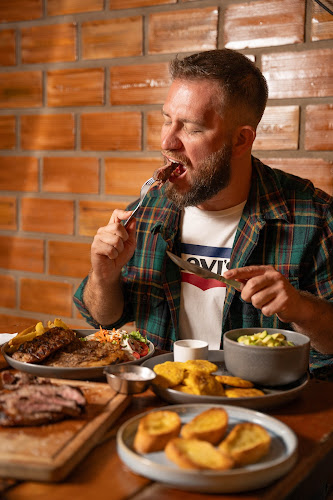 Cusnina Coffee Grill - Gastronomía y hostelería