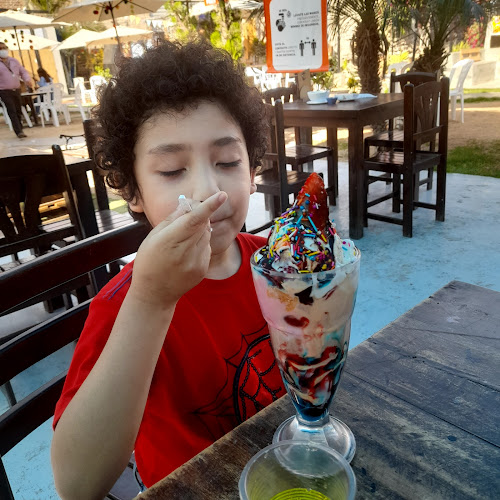 Comentarii opinii despre Boulevard 325