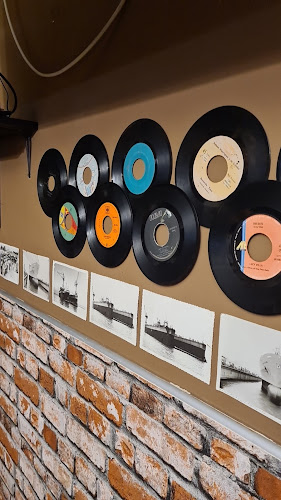 Chicharroneria la Peta - Gastronomía y hostelería