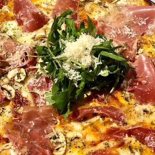 Ragazzi Pizza Artesanal - Surquillo