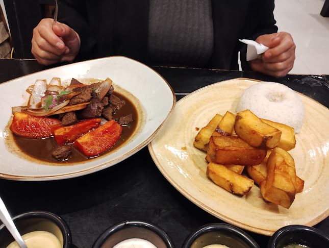 Opinii despre El Mesón, Pollos y Parrillas în Jauja - Gastronomía y hostelería