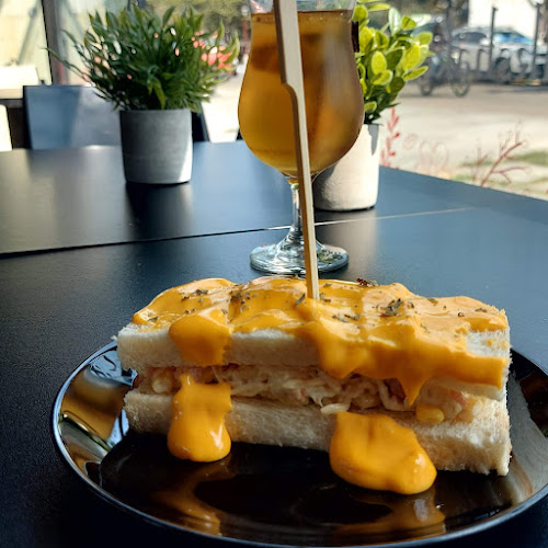 Marc Back Cafeteria Pasteleria Fina