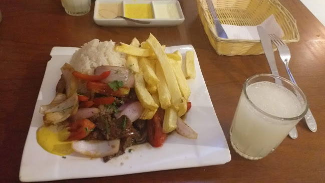 El Maná, Carnes y Parrilladas, Cevichería - Gastronomía y hostelería