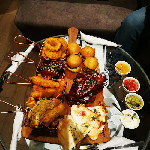 Seven Lounge Bar - Gastronomía y hostelería