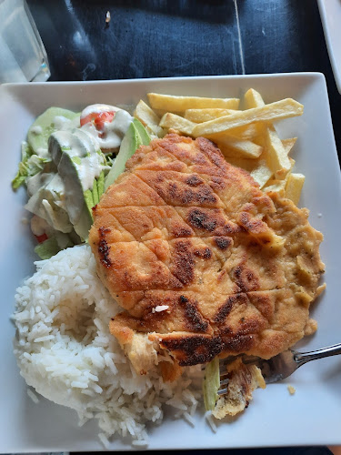 Restaurant Turistico "El piqueo marino"