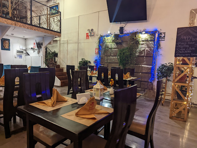 Mamá Jama Restaurant - Gastronomía y hostelería