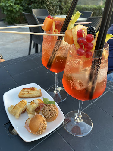 Buddha Bar -- Cocktail bar, Pinsa romana, Apericena, Gintoneria, Champagne.