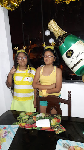 Julito's Chiken Pollos A La Leña - Gastronomía y hostelería