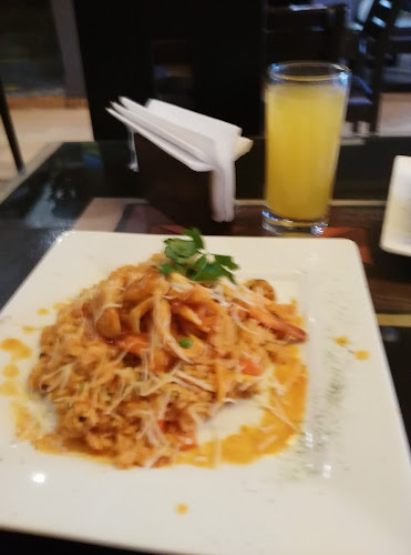 Opinii despre Mezze Restaurant în Miraflores - Gastronomía y hostelería