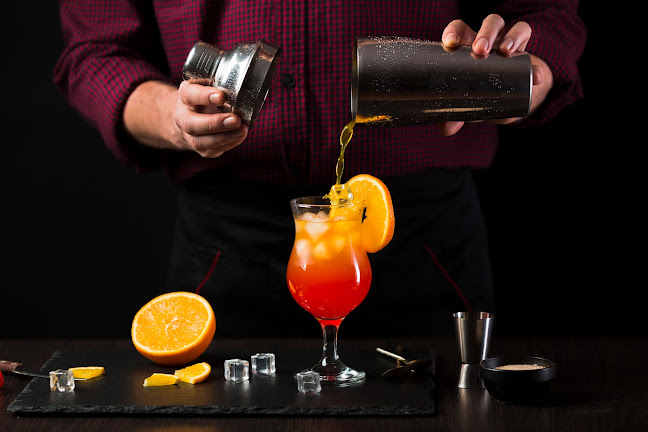 Opinii despre Bicentenario Bar | Resto bar, Lounge Bar, Bar centro de lima în Lima - Gastronomía y hostelería