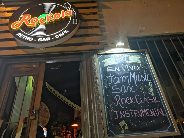 Comentarii opinii despre Rockola Retro Bar Café