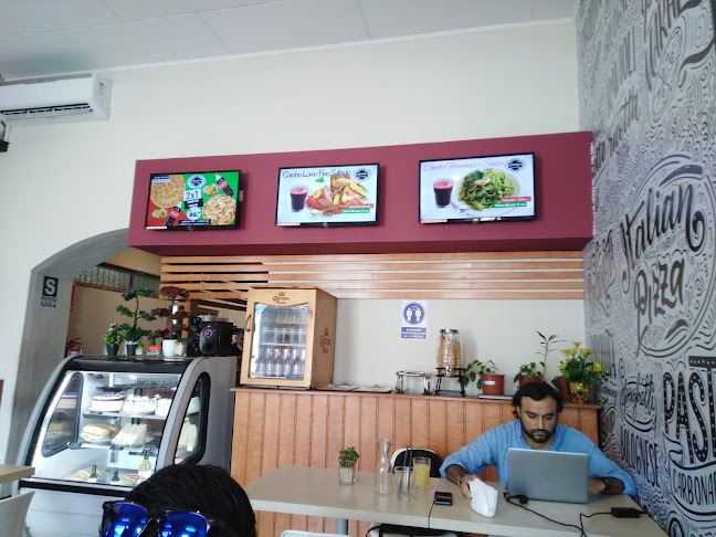 Franchesco Café Pizzería